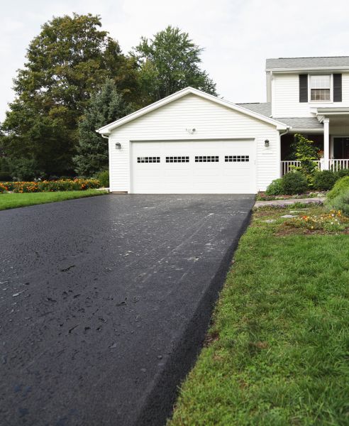 Cost of Blacktop Driveway Paving in Lewes